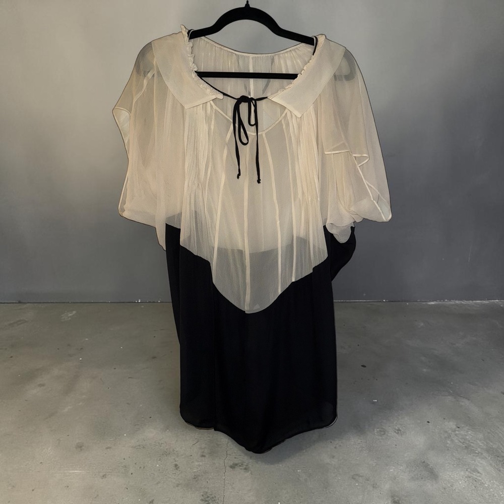 Gary Graham 100% Silk Tunic Top Size 2 Black Cream Sheer Pleated Layered